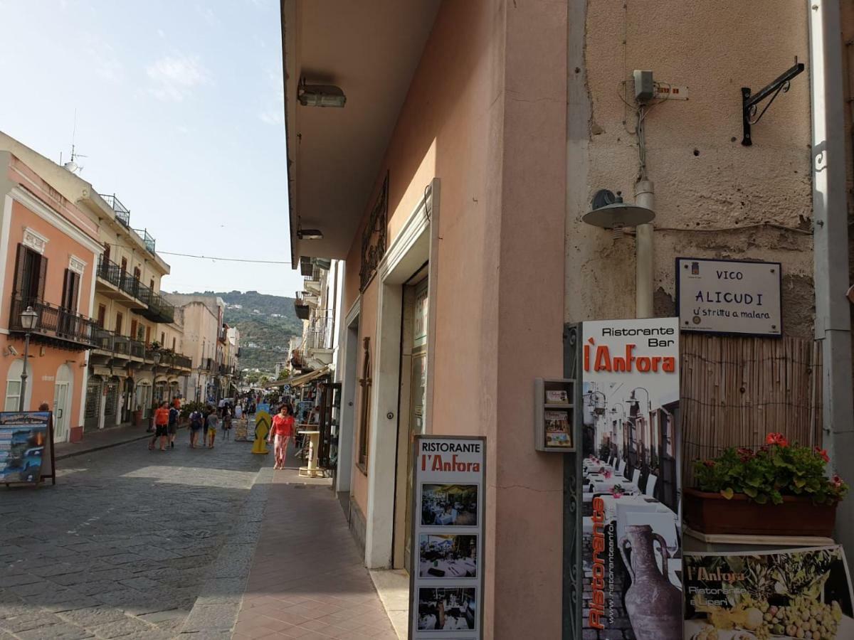 Lipari Suite Apartament Екстериор снимка